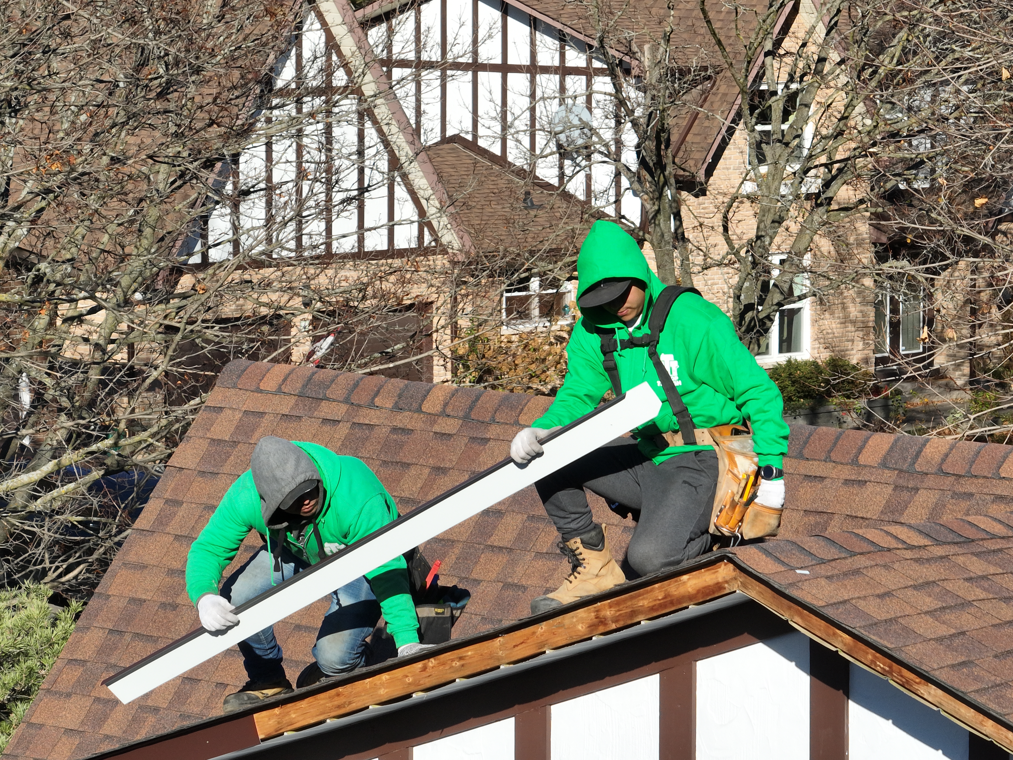 New construction eavestrough installation