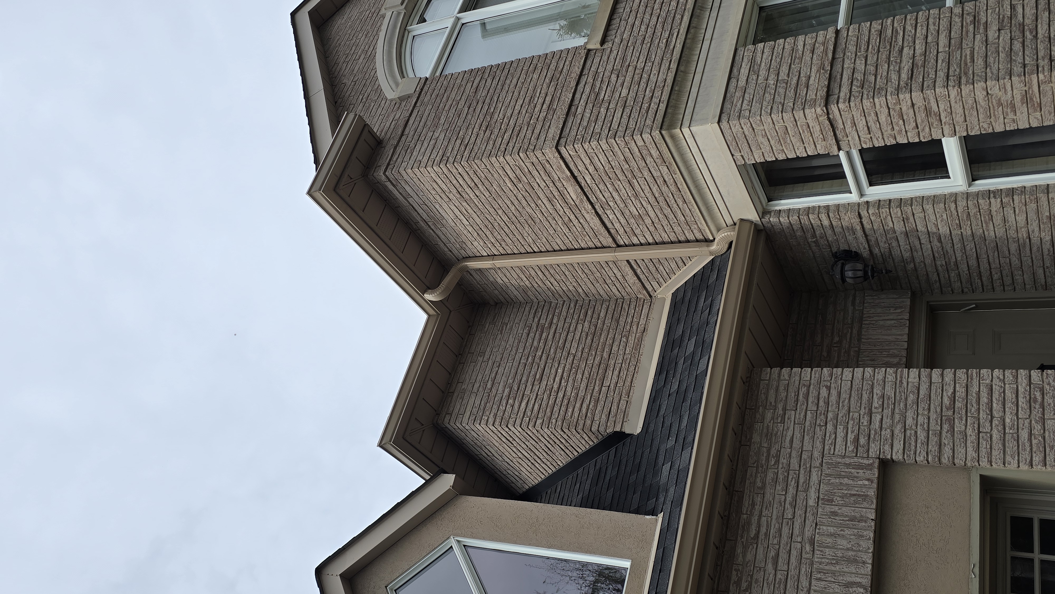 Eavestrough Cleaning project 5