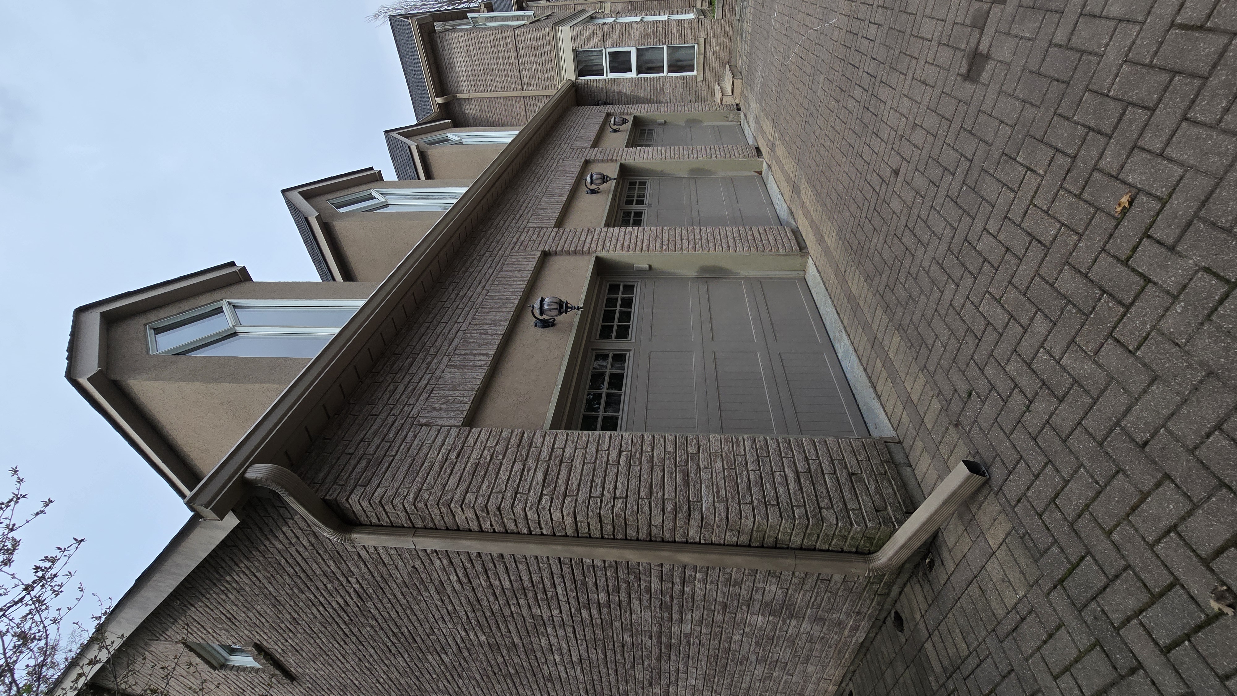 Eavestrough Cleaning project 6