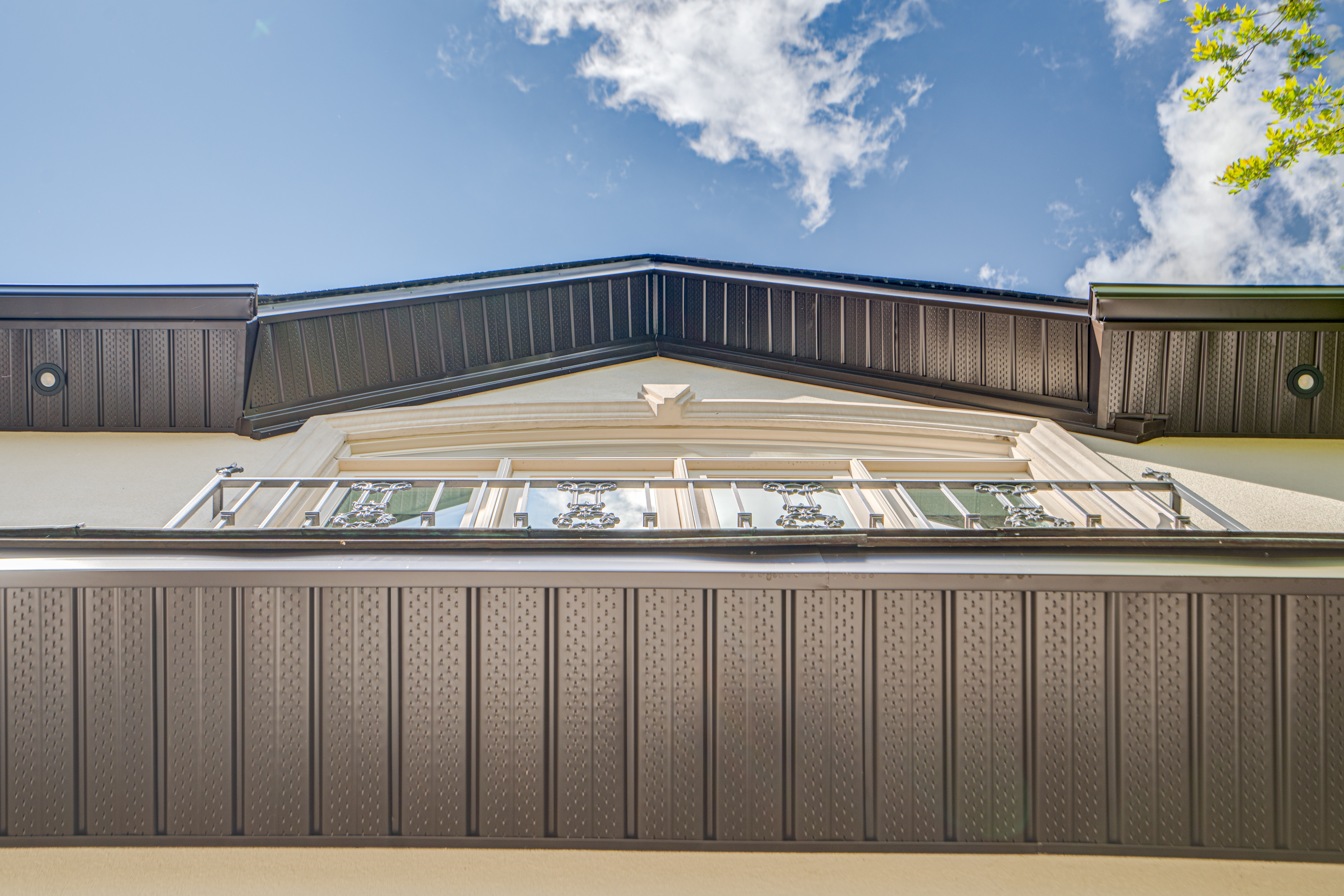 Soffit & Fascia in Toronto and the GTA by Tip Top Trough